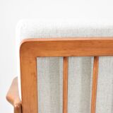 Canapé deux places beige de style scandinave