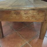 Old coffee table 125/77cms