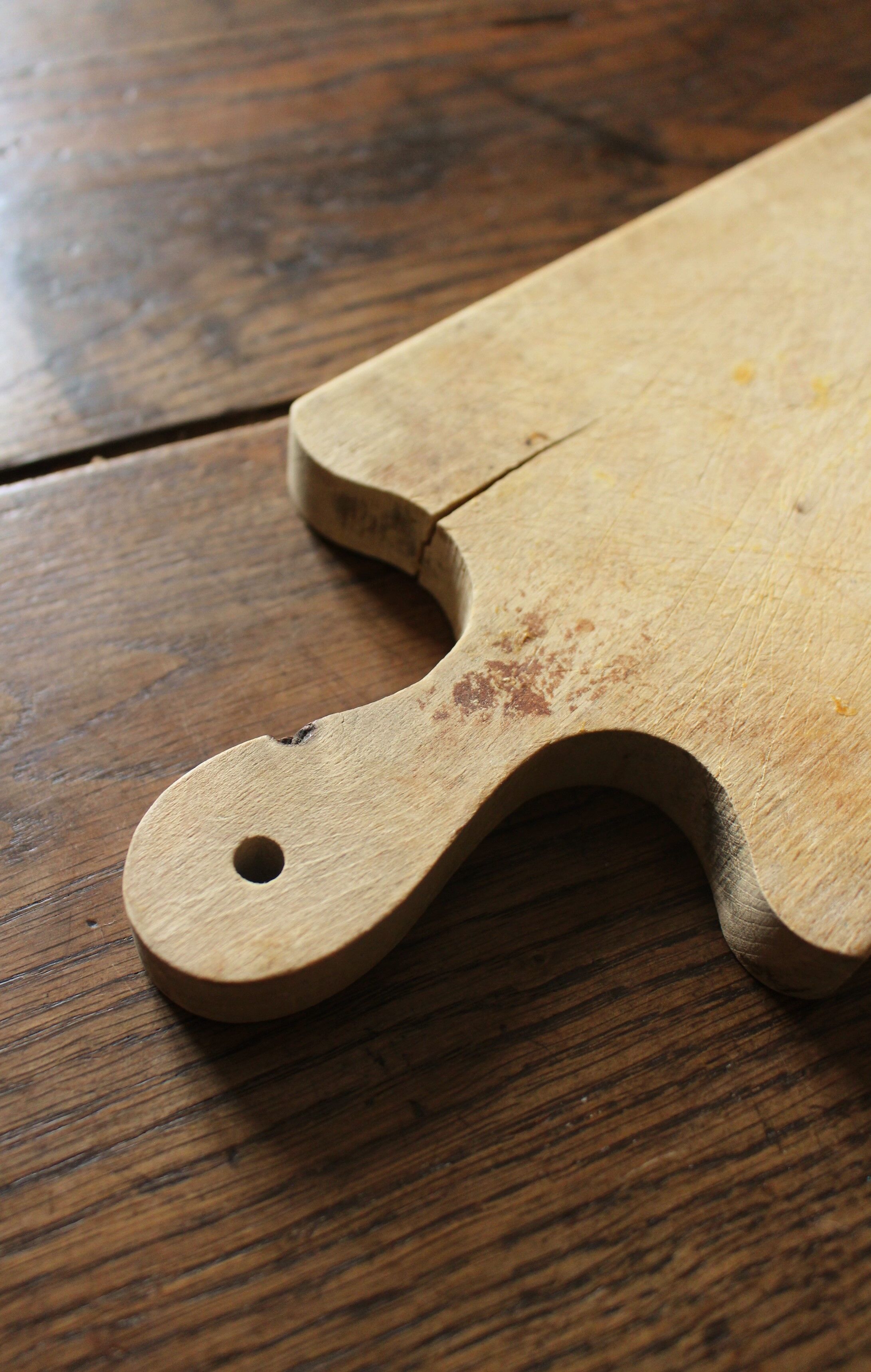 Wooden cutting board