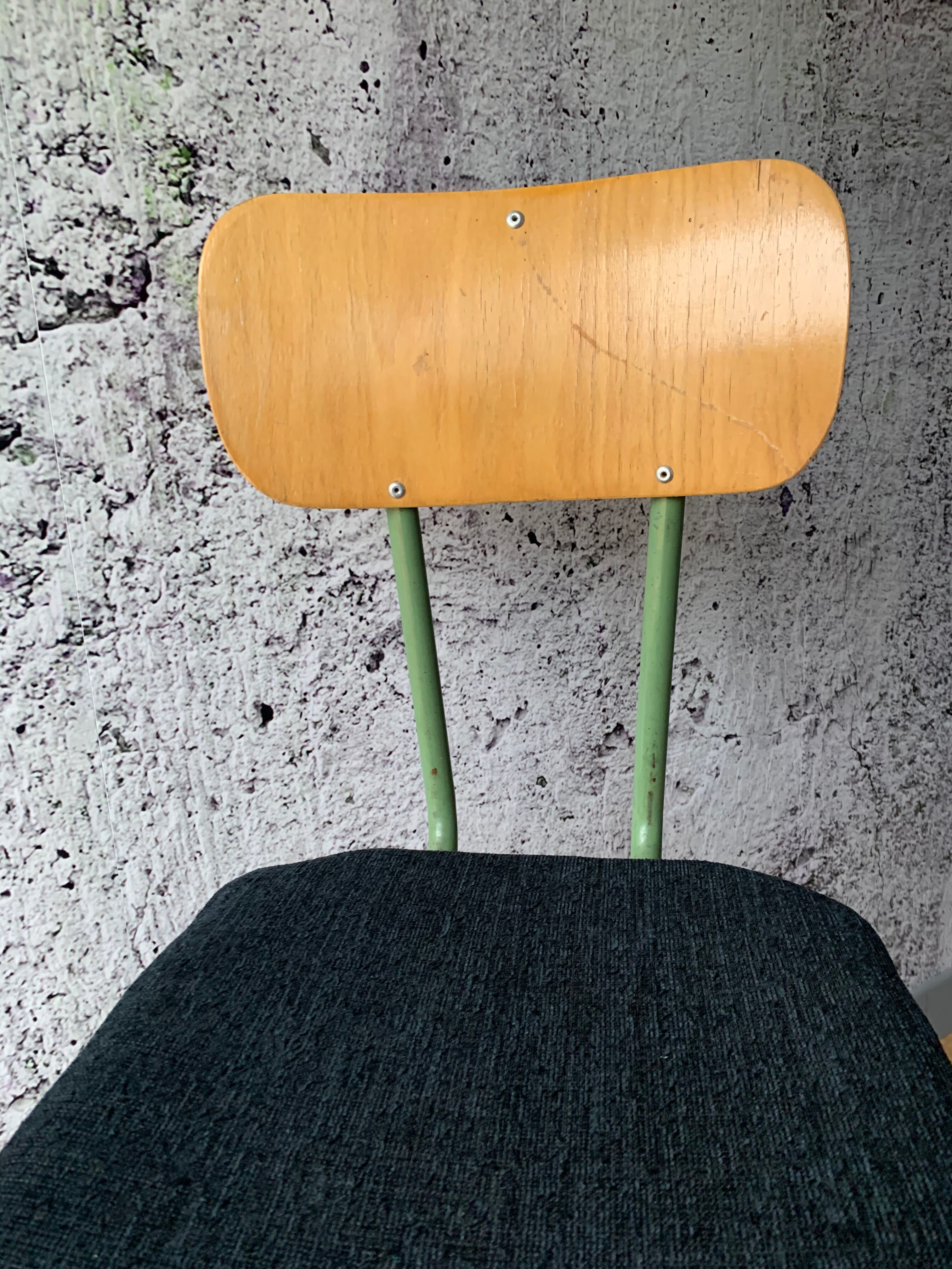 Industrial high chair