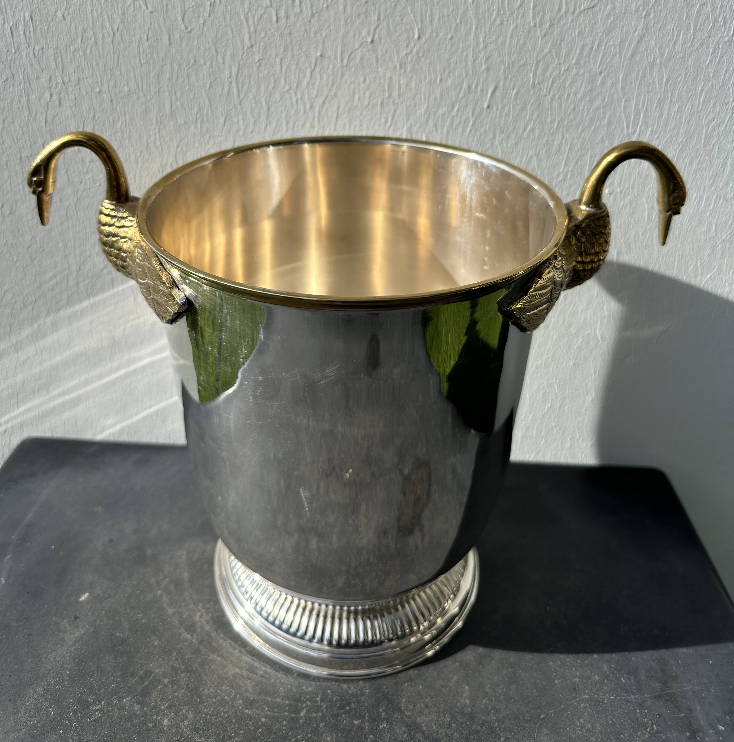 Champagne bucket with swans, in silver and gold metal, attributed to Christofle, 1940/1950