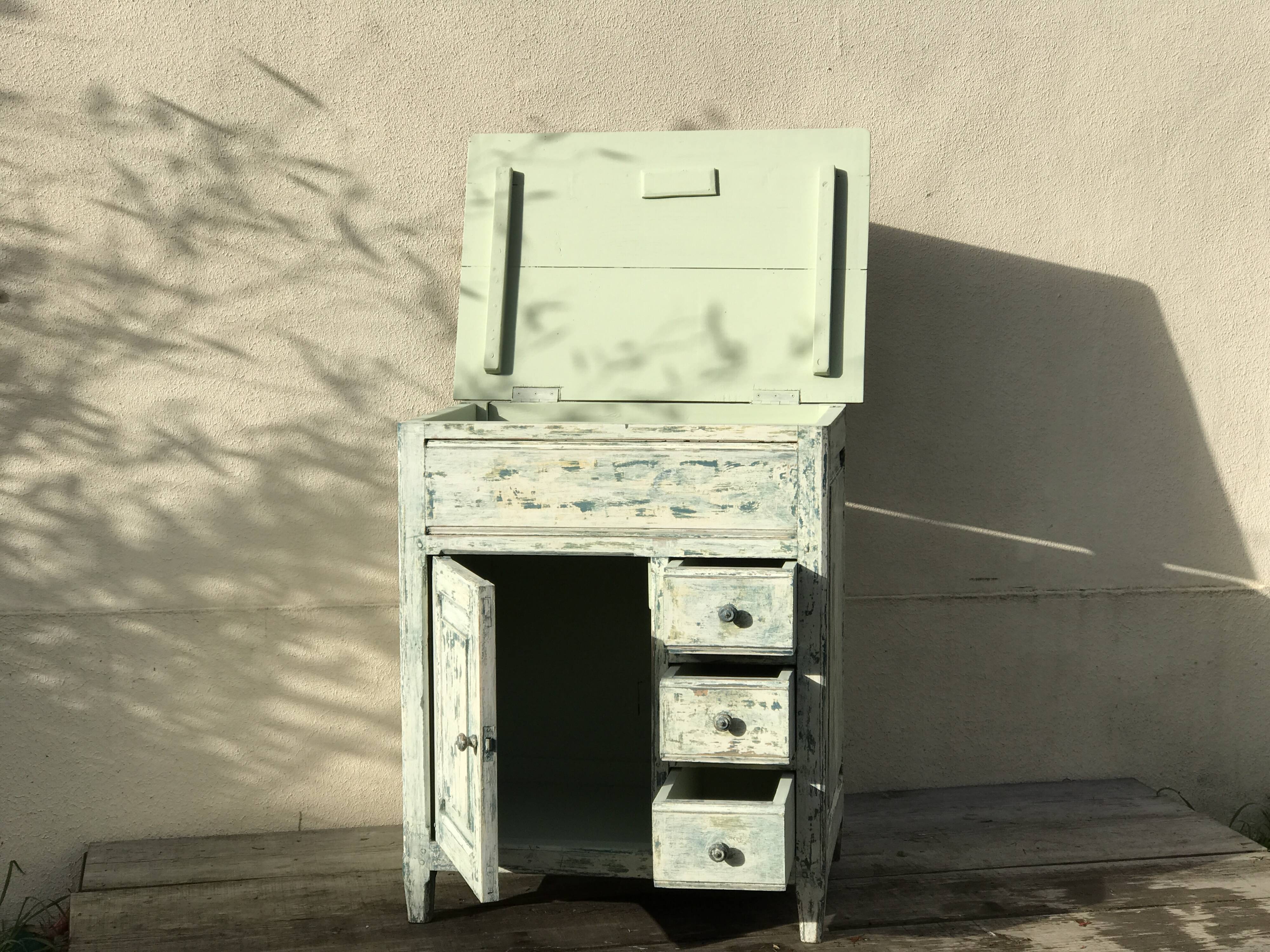 Old Parisian buffet patina white blue