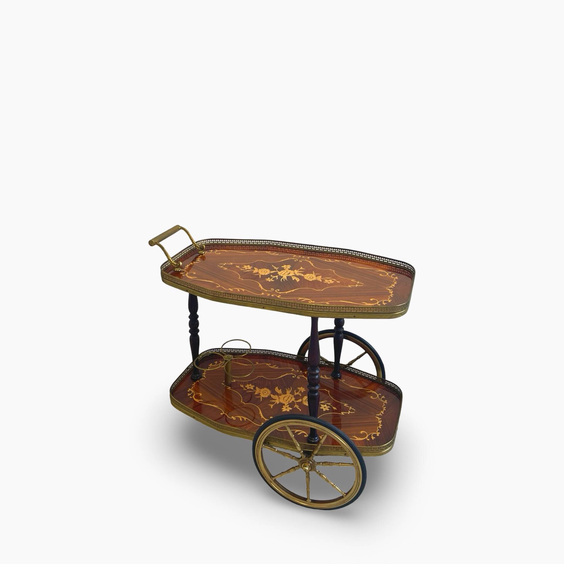 Chariot de bar en marqueterie de style Hollywood Regency italien présente des motifs floraux complexes.