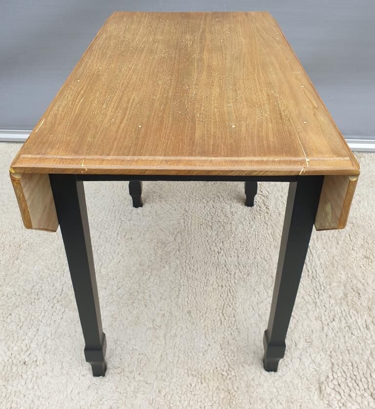 Two-tone kitchen table 2 extensions 1930
