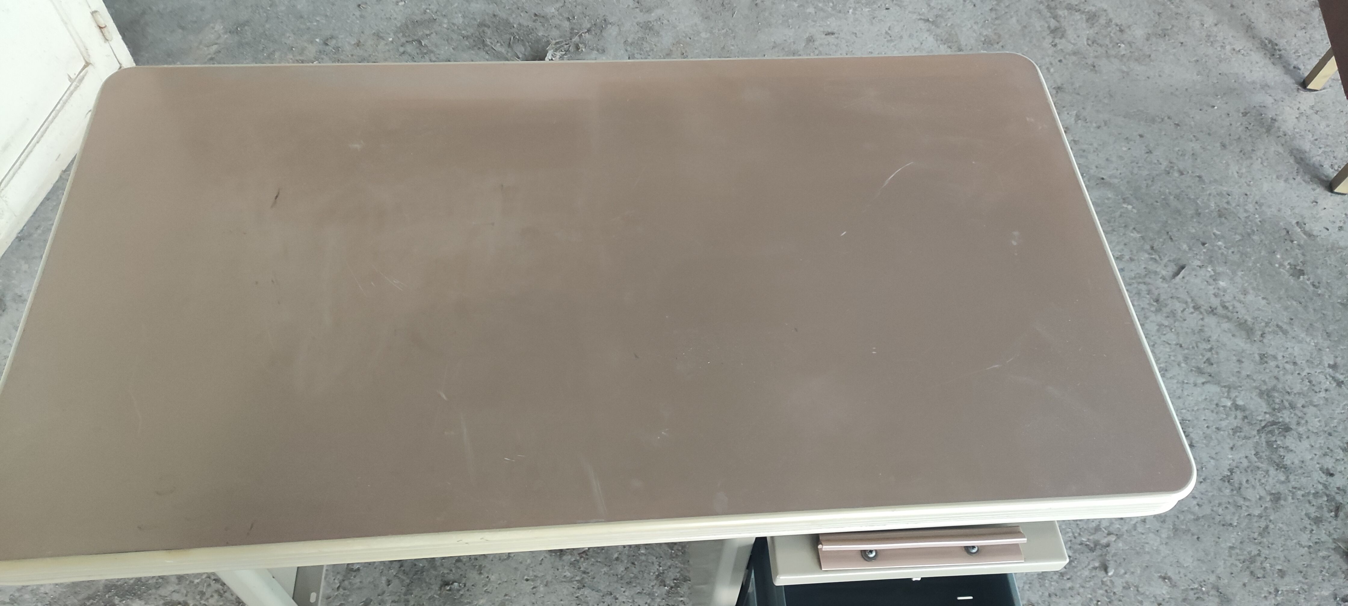 Metal desk of the 60s manufactured by RCB
