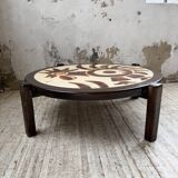 Round ceramic coffee table with “rooster” motif by Dan