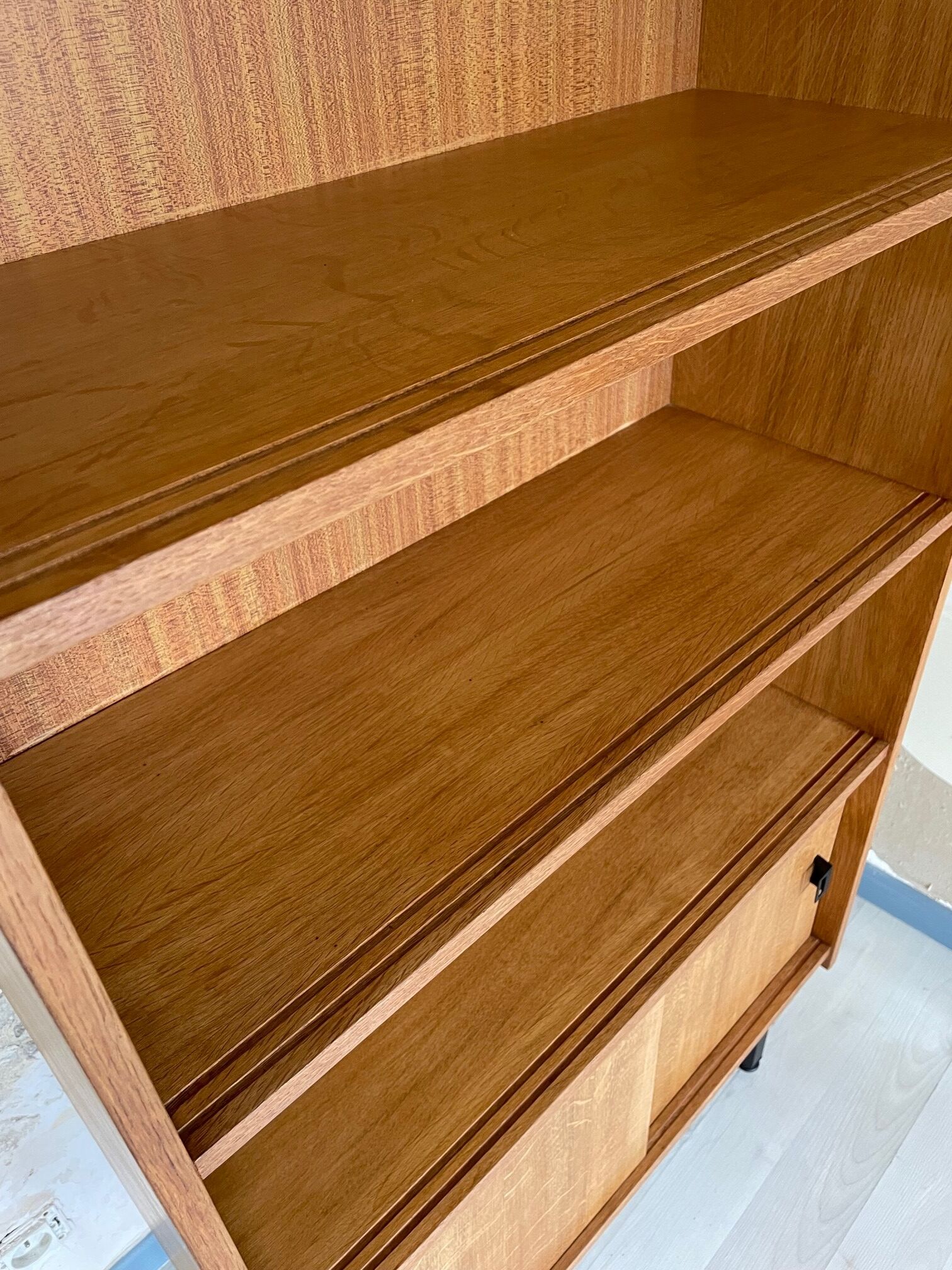 Vintage bookcase refurbished