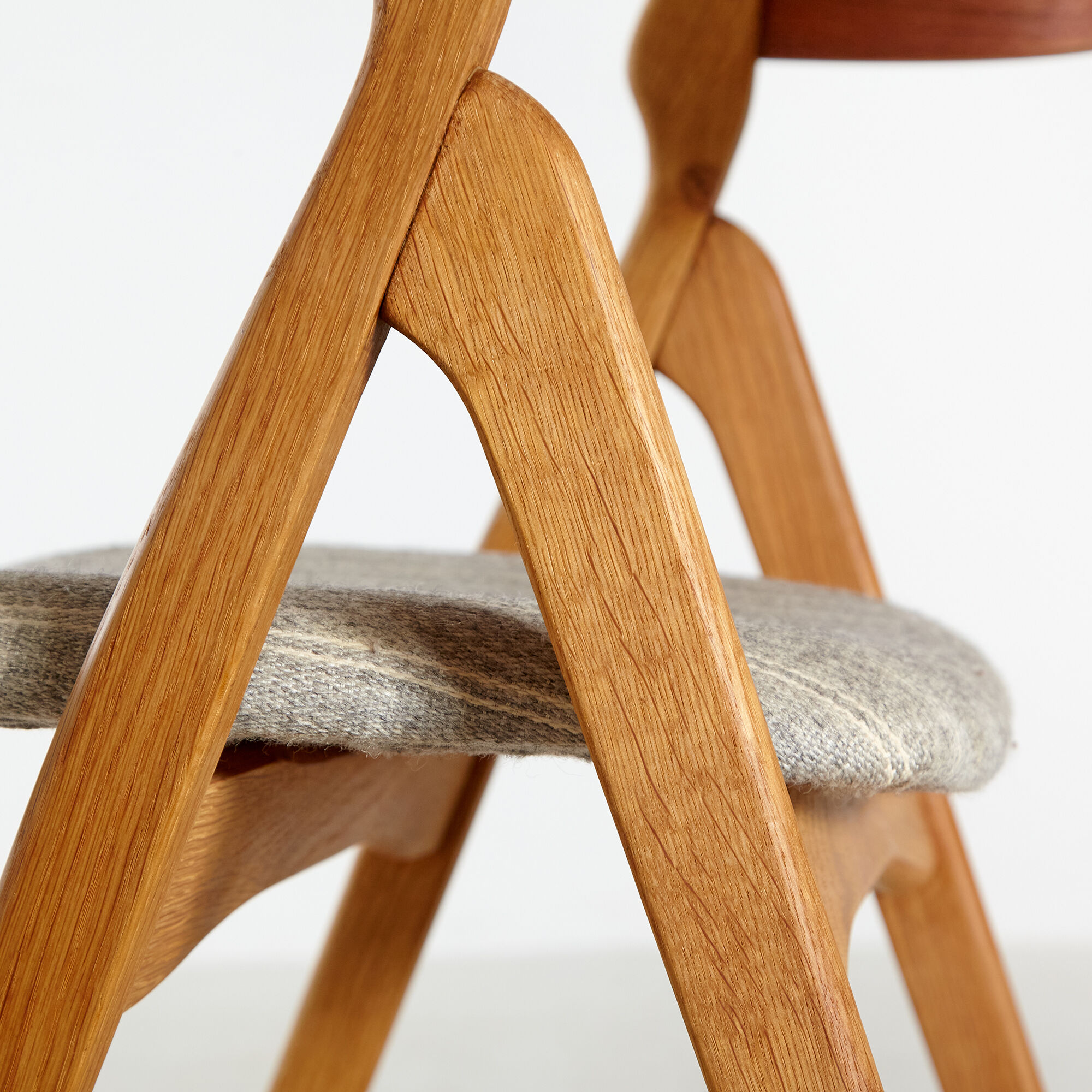 Model 71 oak dining chair by Henning Kjærnulf for Boltings Stolefabrik