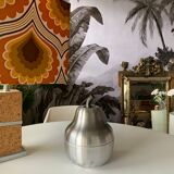 Pear-shaped ice bucket