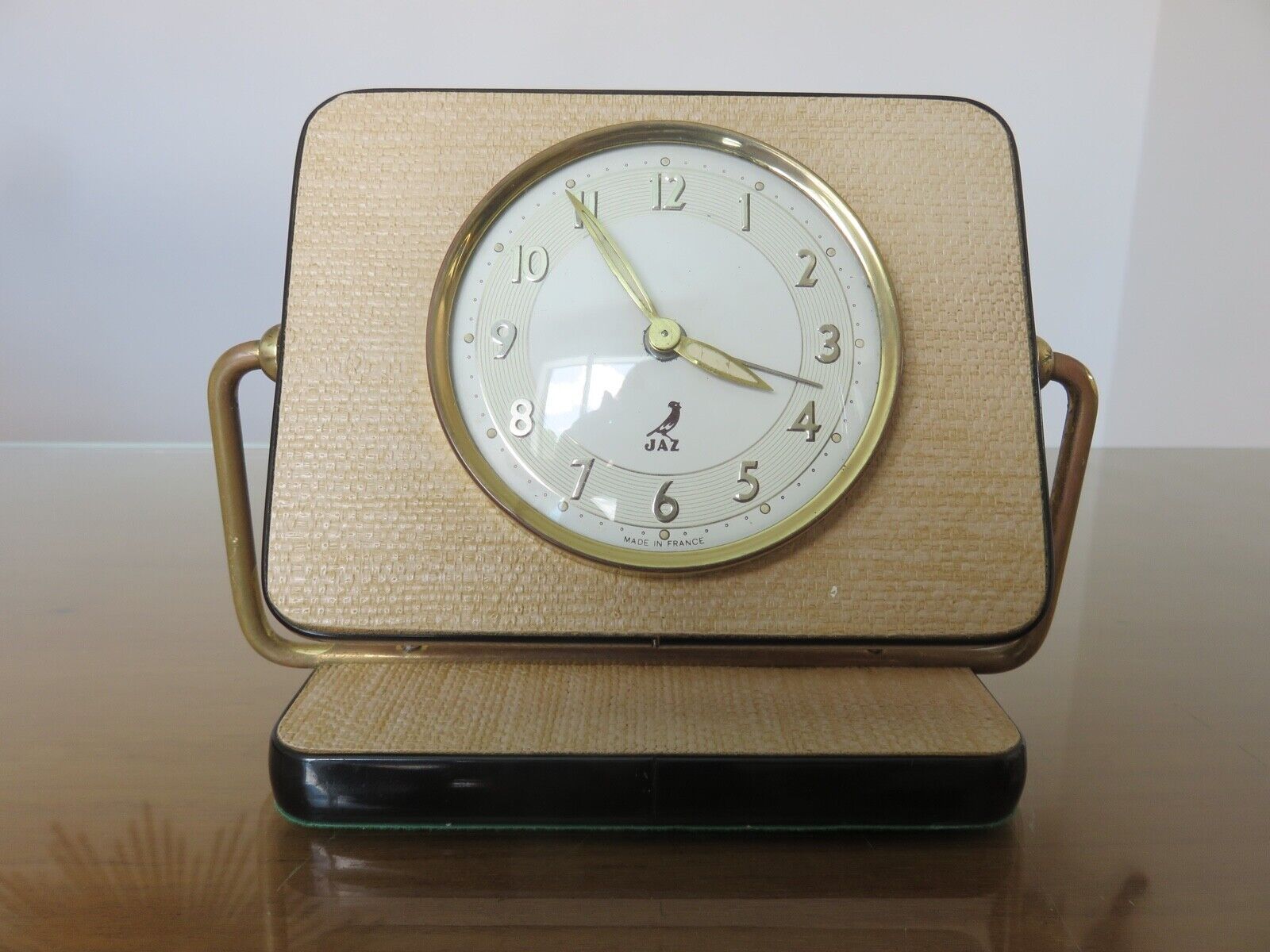 Mechanical alarm clock "jaz" brass and vinyl, swivel 50s 60s