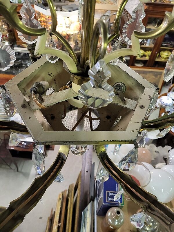 Chandelier with tassels and brass 9 bulbs