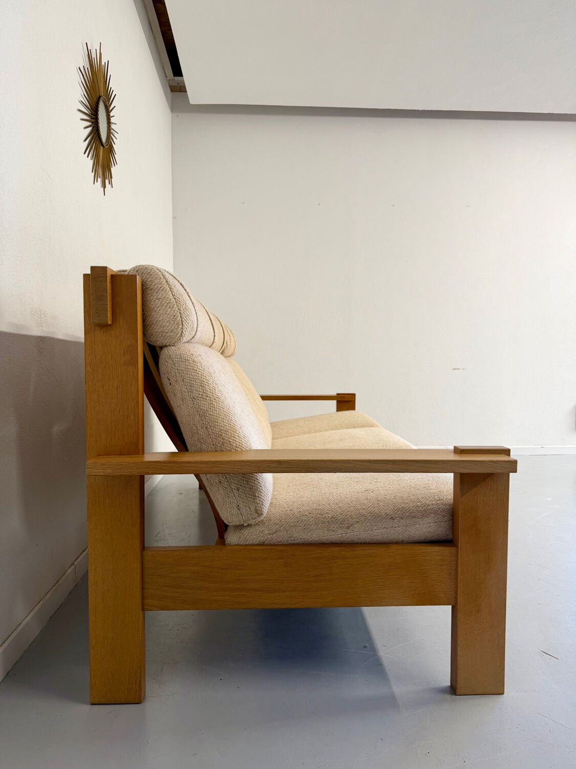 Three-seater canapé in solid oak with Scandinavian design fabric from the 1970s.