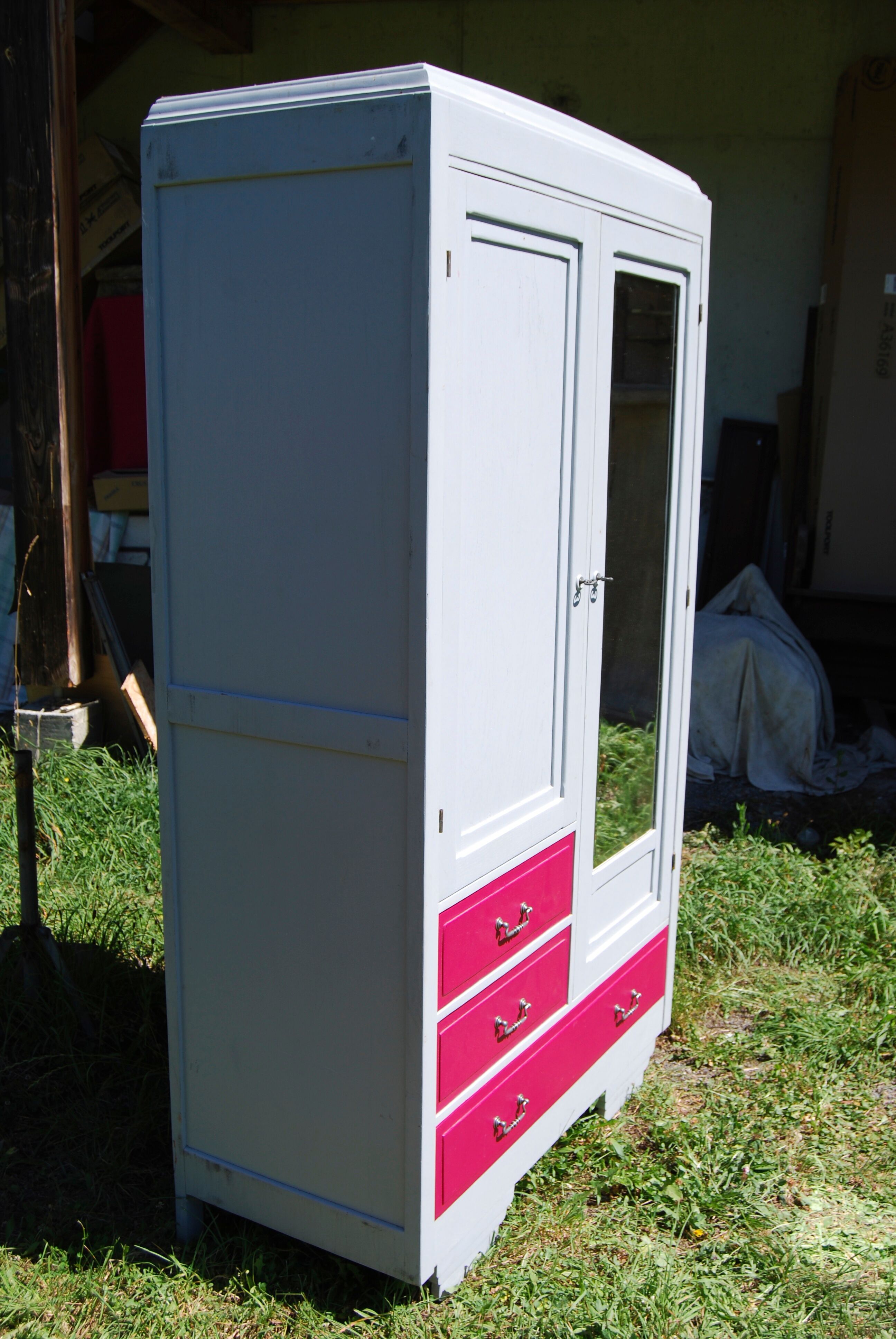 Wardrobe with drawers. 208x116x55cm