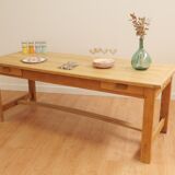 Farm table