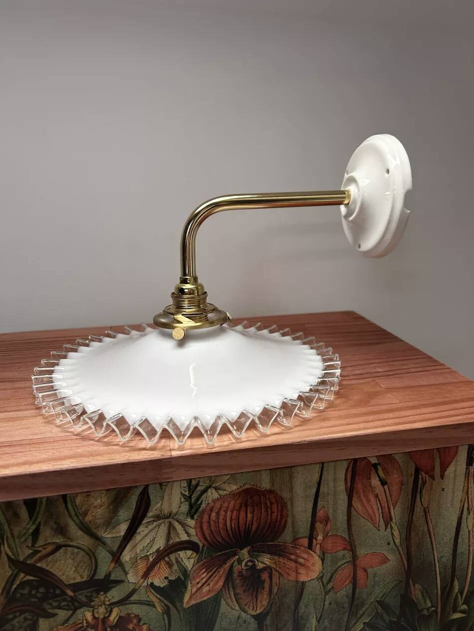 Opaline and white ceramic wall light