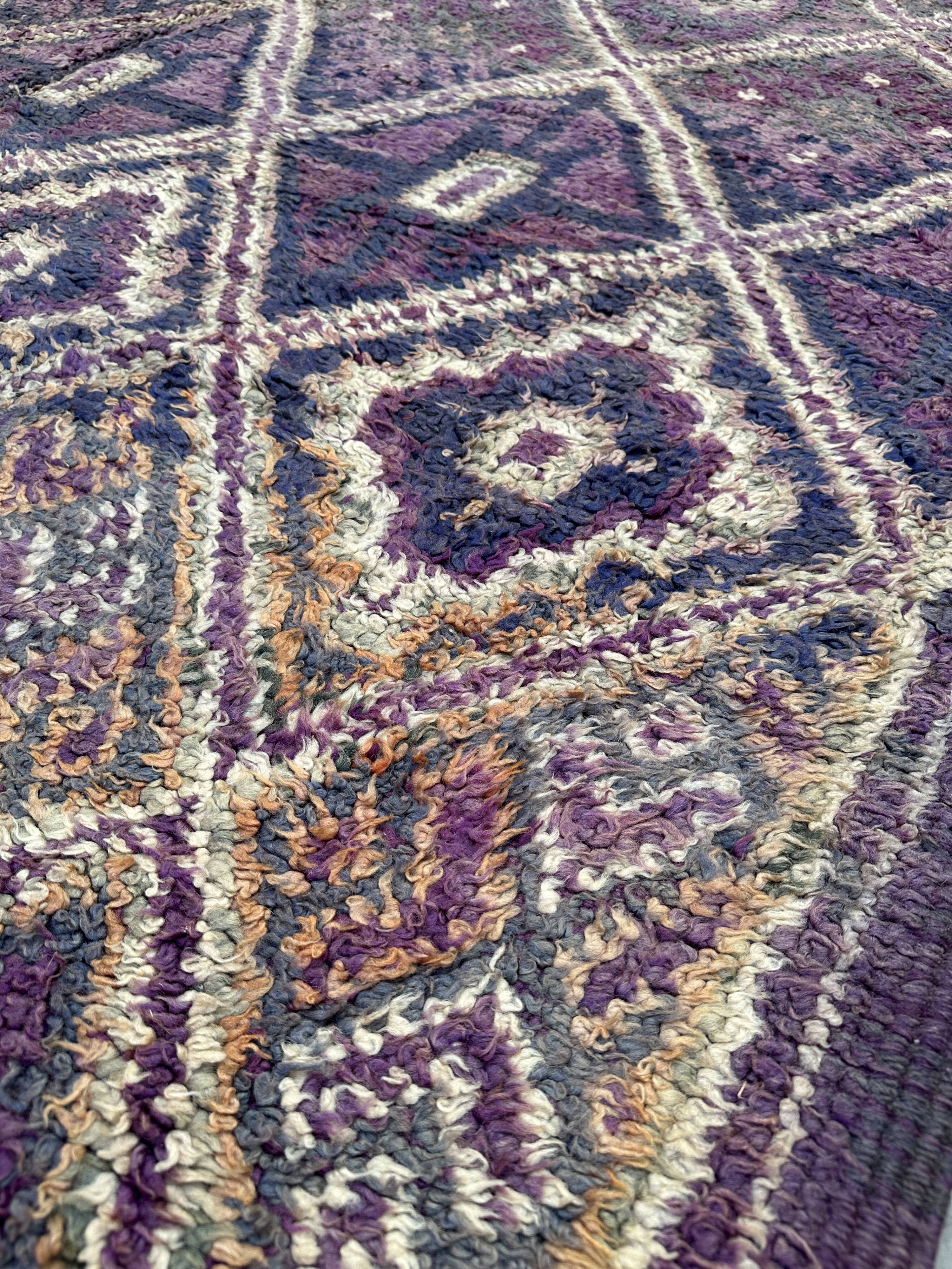 Moroccan carpet - 200 x 432 cm