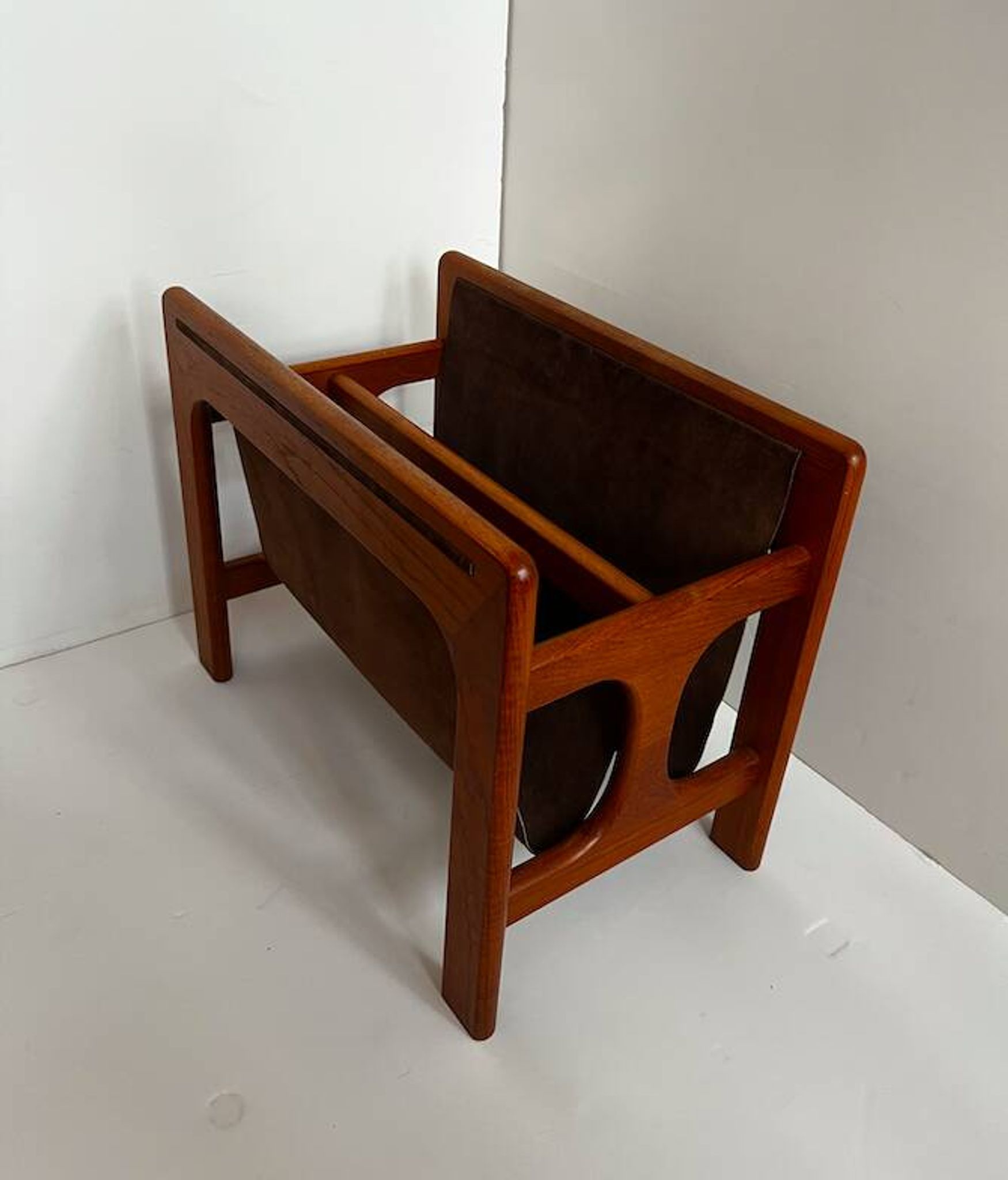 Aksel Kjersgaard magazine rack
