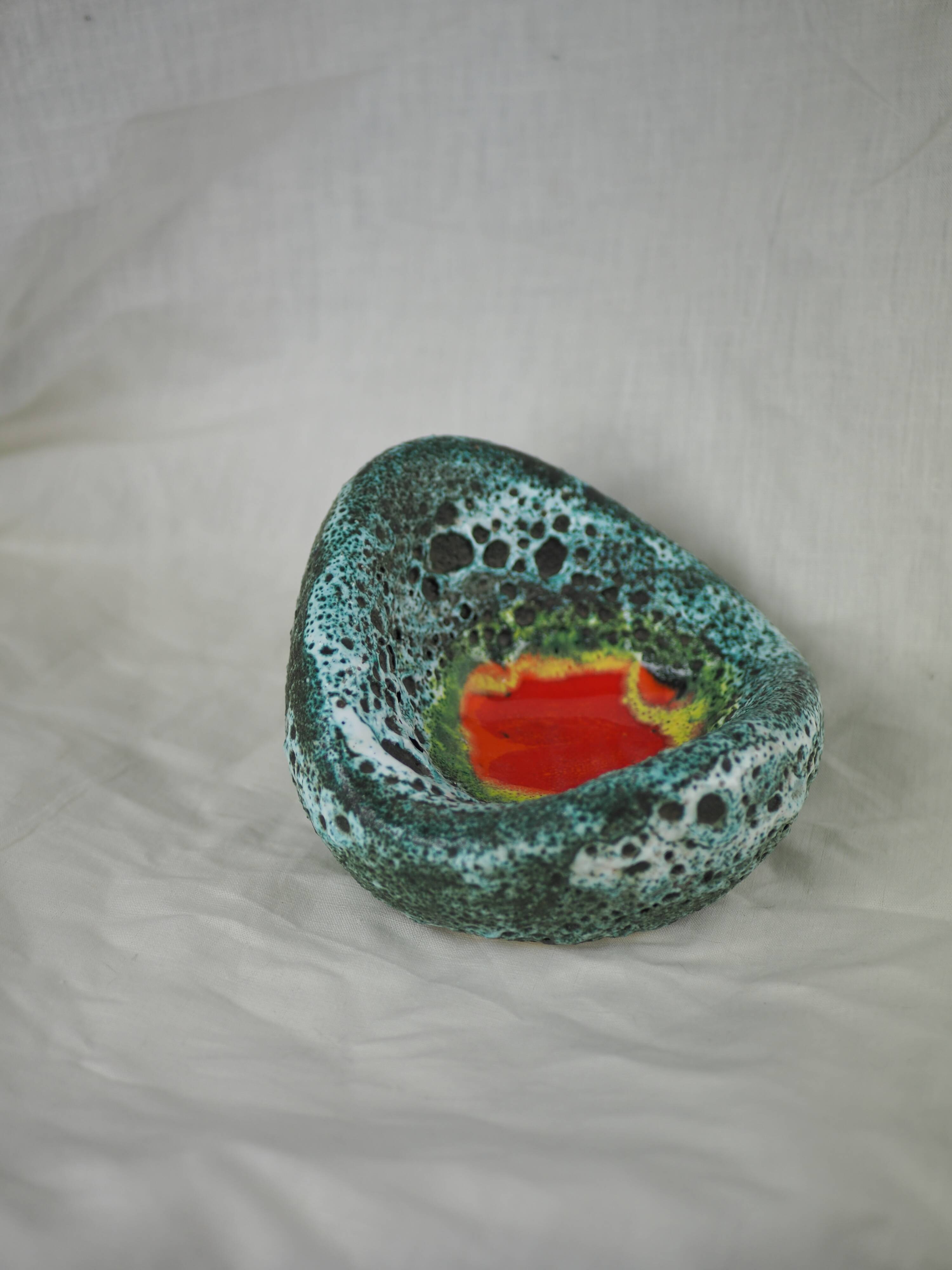 Lava and cyan foam enamel ashtray - Fat lava ceramic - 60s - 70s