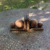 Paire de serre livres boules, en bois et metal, cisèles, vintage