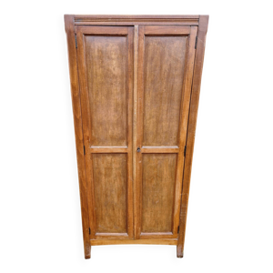 armoire parisienne