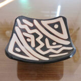 Ethnic tidy, tripod, terracotta 60s