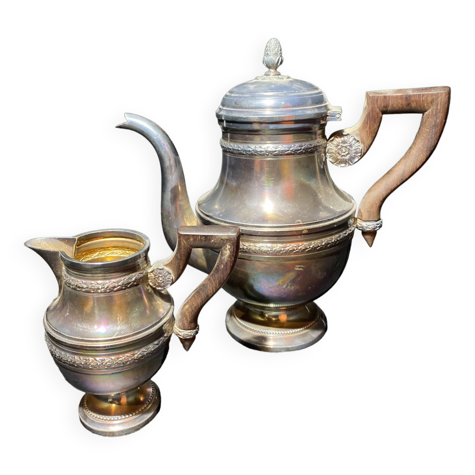Teapot and milk jug set