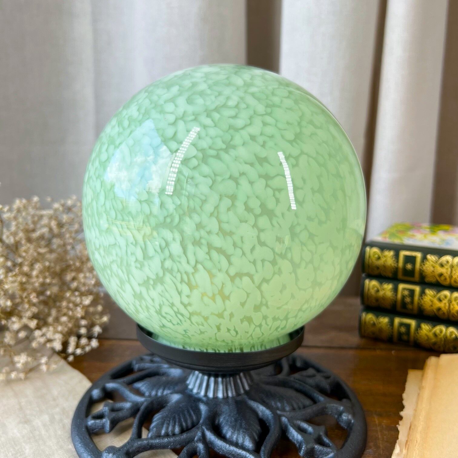Table lamp "The Green Moon"