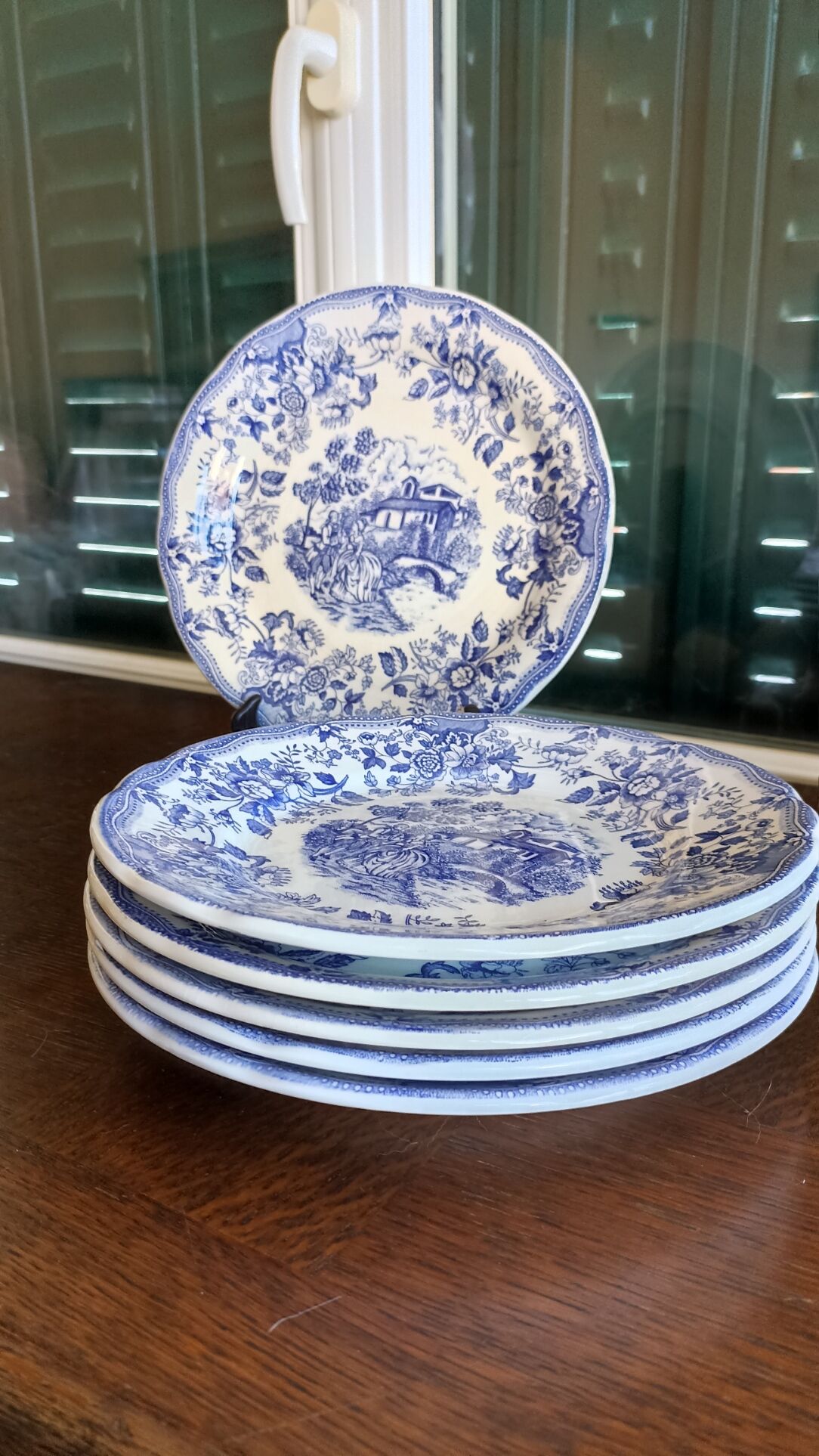 6 flat blue plates in iron earth CP