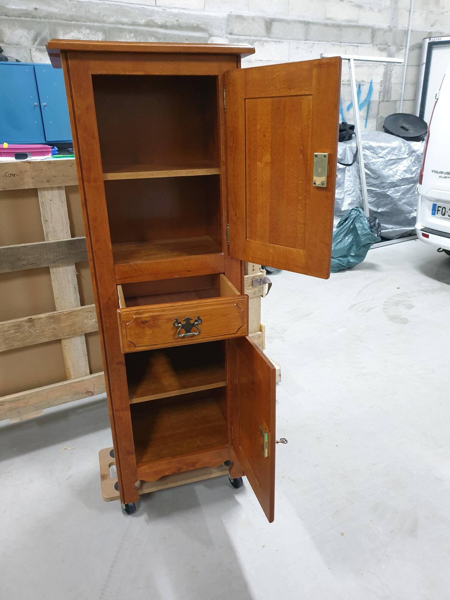 STANDING HOME IN CHERRY