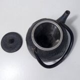 cast iron teapot