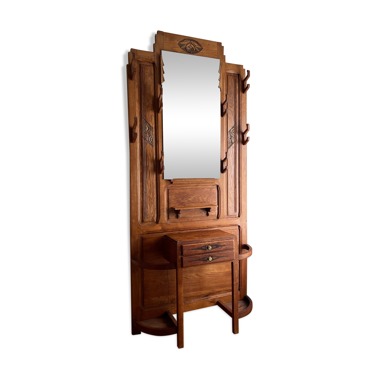 Old cloakroom in solid oak