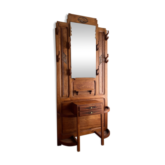 Old cloakroom in solid oak