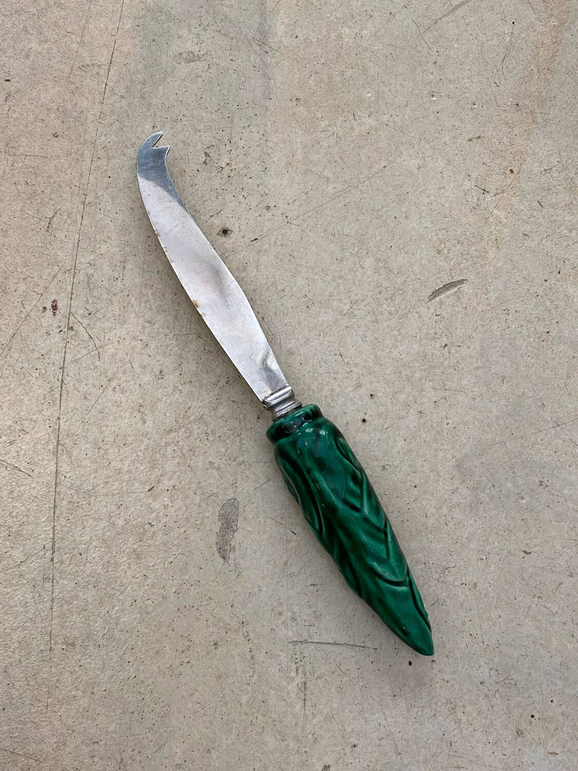 Cheese knife