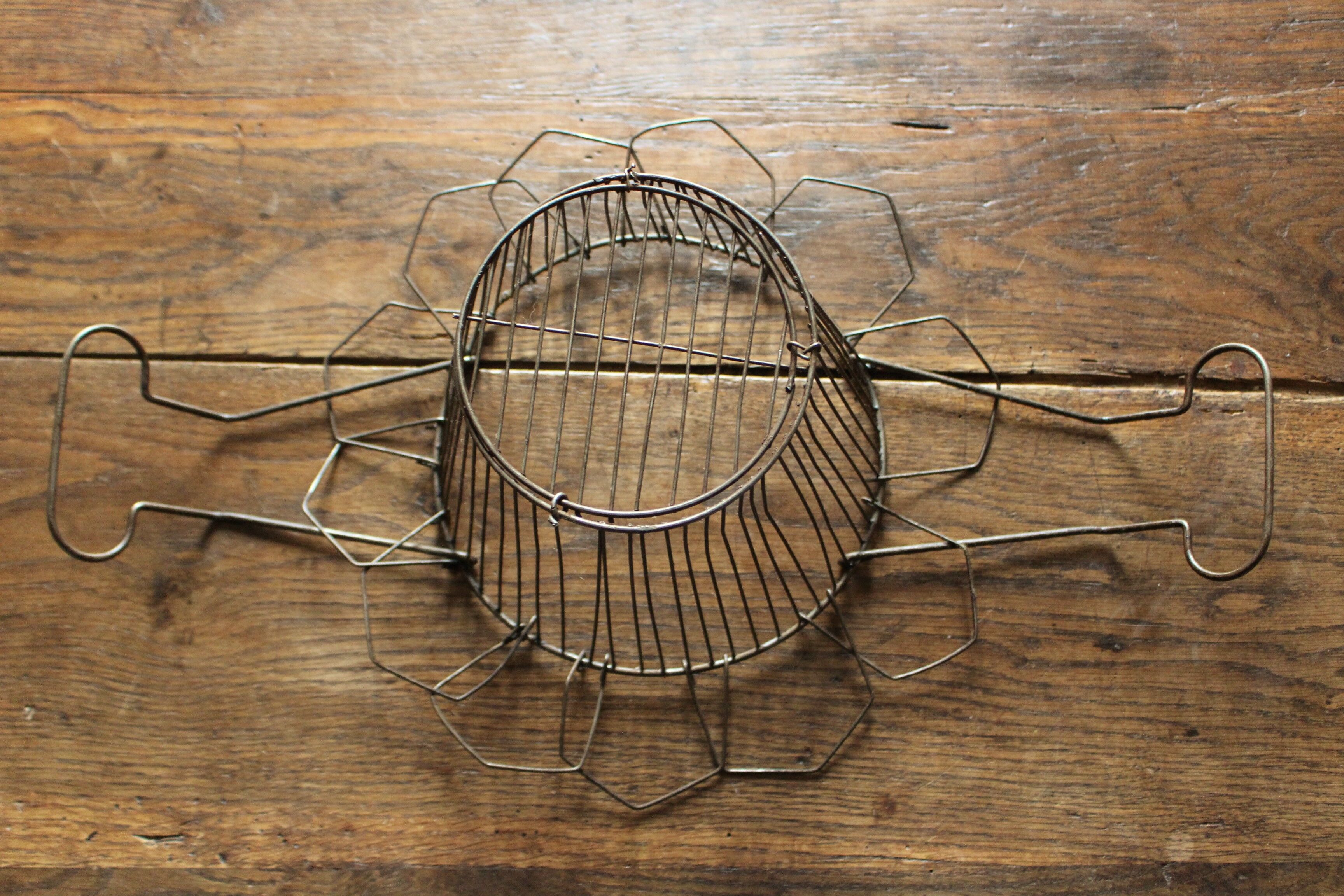 Salad basket metal star wire