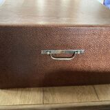 Housewife of 105 pieces in silver metal