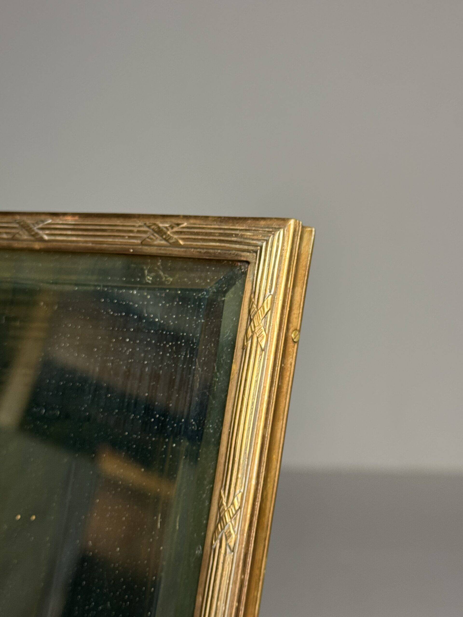 Mid-century make-up mirror