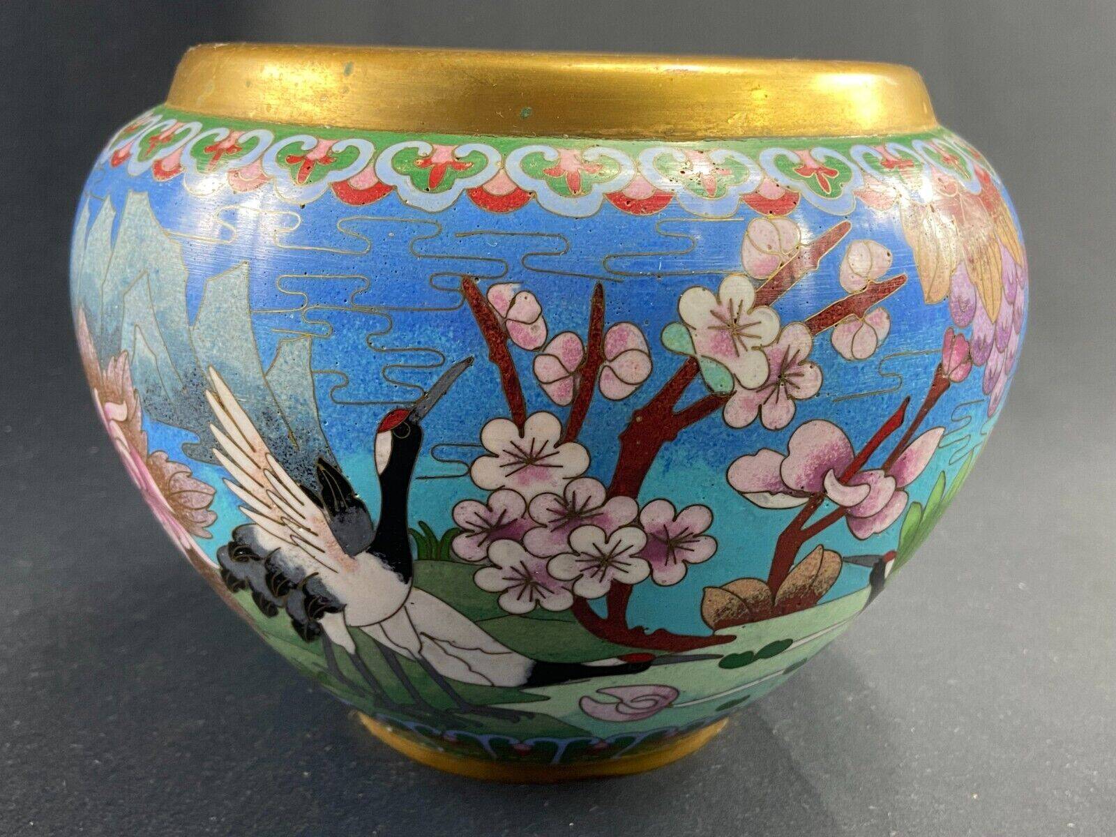 Cloisonné enamel pot cover with floral decoration with heron China Japan