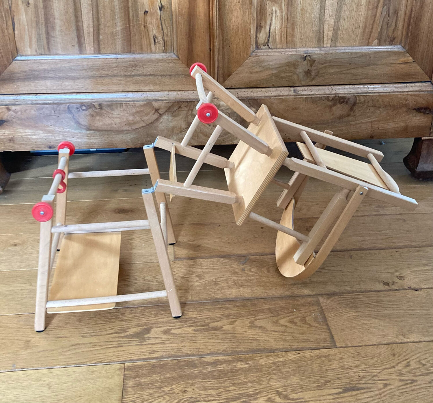 Doll high chair from the 20th century, convertible into a walker (deliverable)