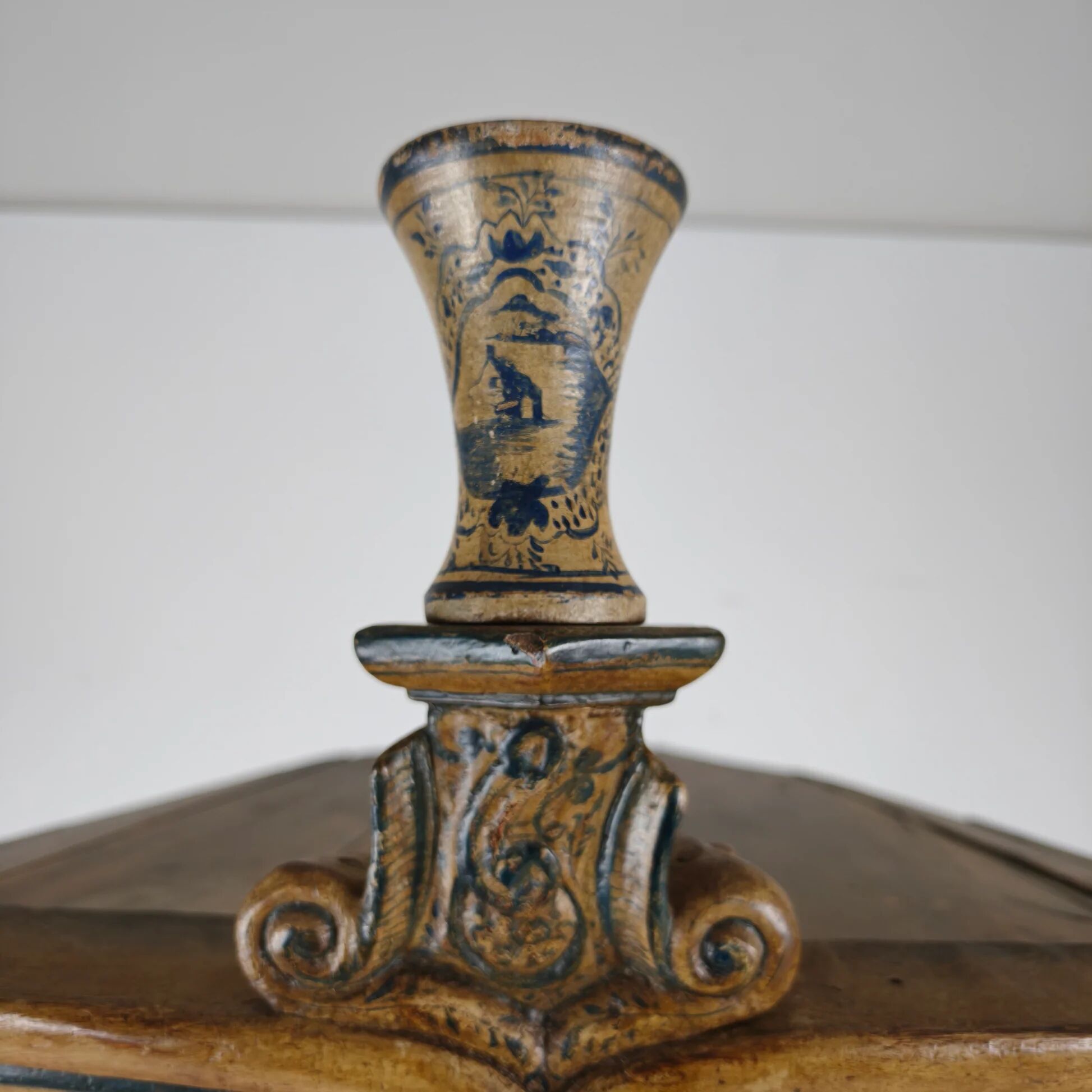 18th century Dutch witwerk cabinet with original key & faux Delft decoration