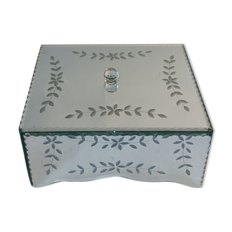 Art Deco jewel box beveled and engraved