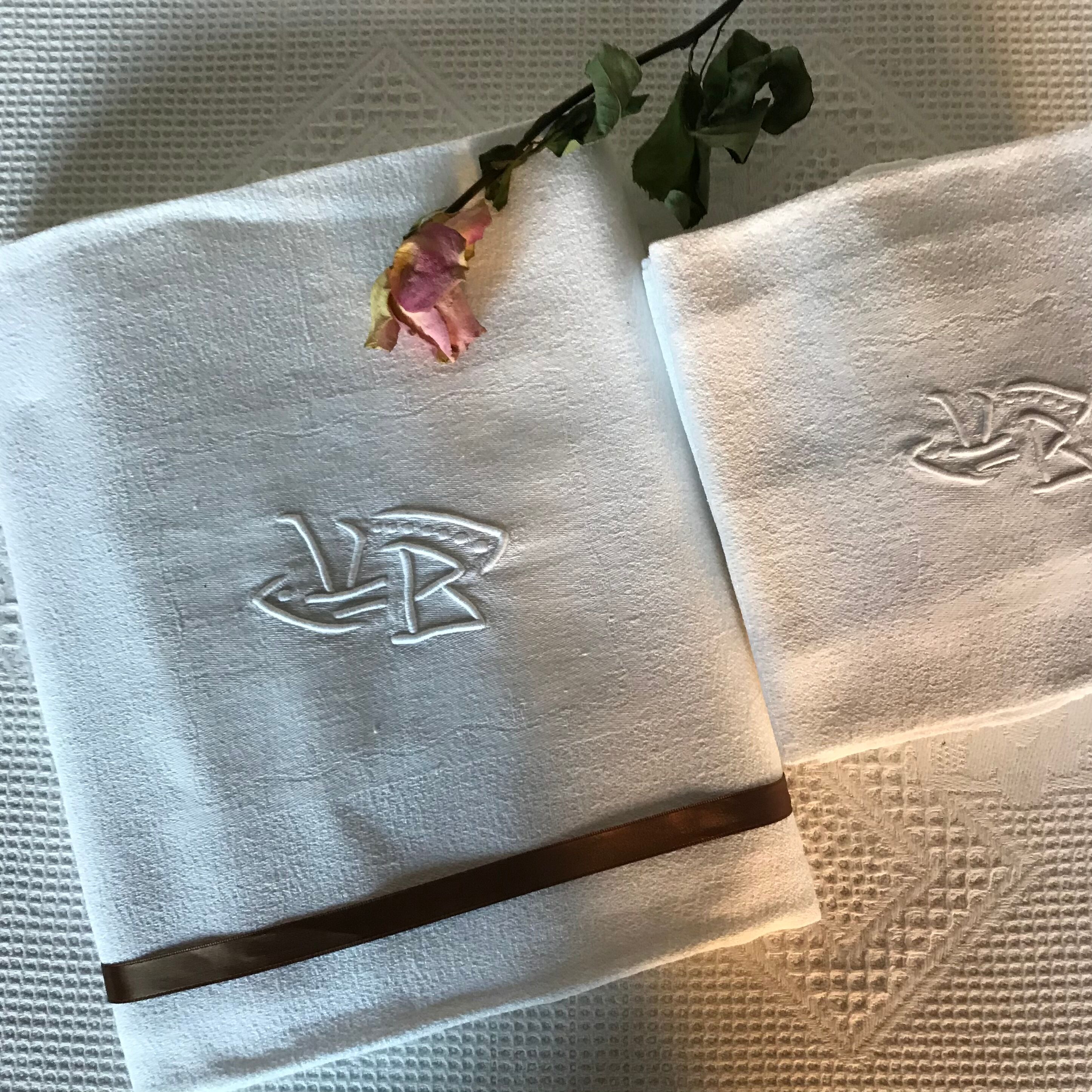 Tablecloth and towels with monogram