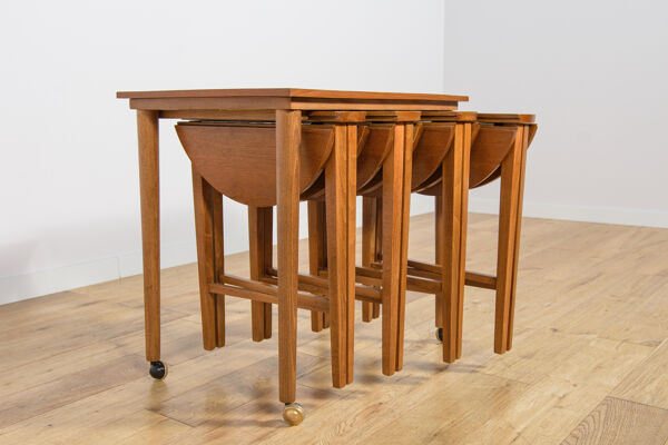 Tables gigognes danoises des années 50 par Poul Hundevad pour Novy Domov, Tchécoslovaquie, années 1960, ensemble de 5.