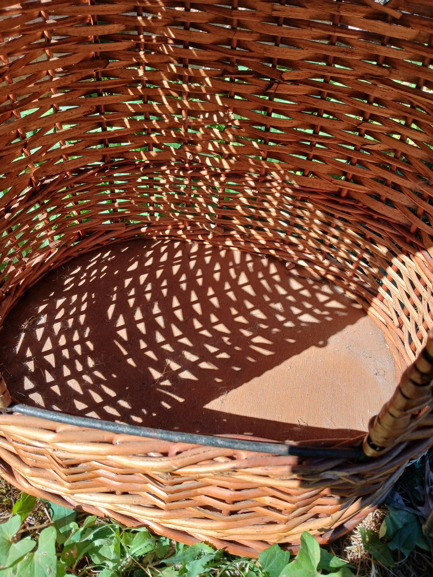 Panier ancien/ porte bouteilles