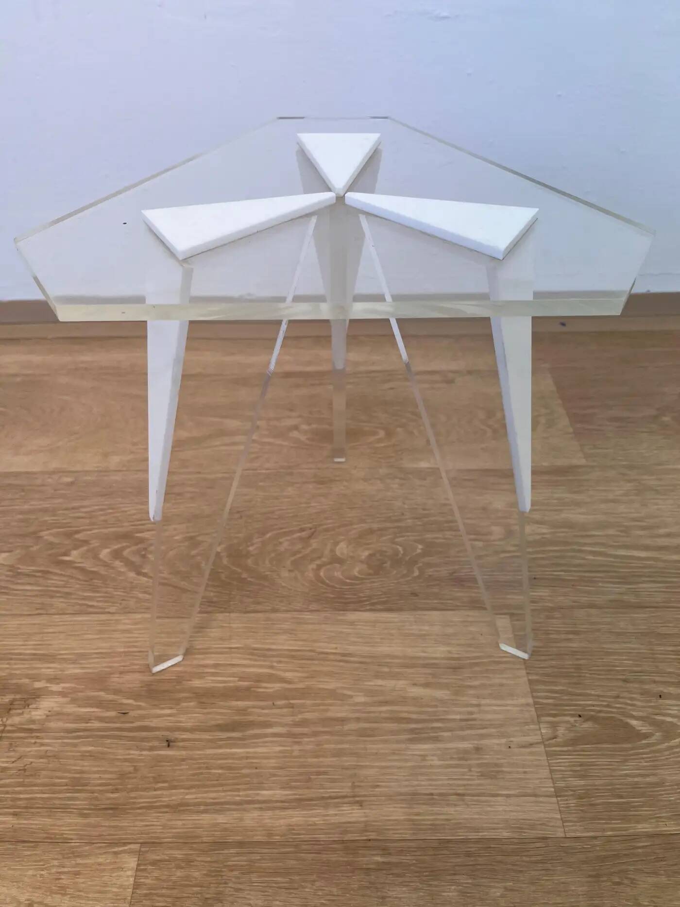 Small mid-century design Lucite side or flower table, 1970s