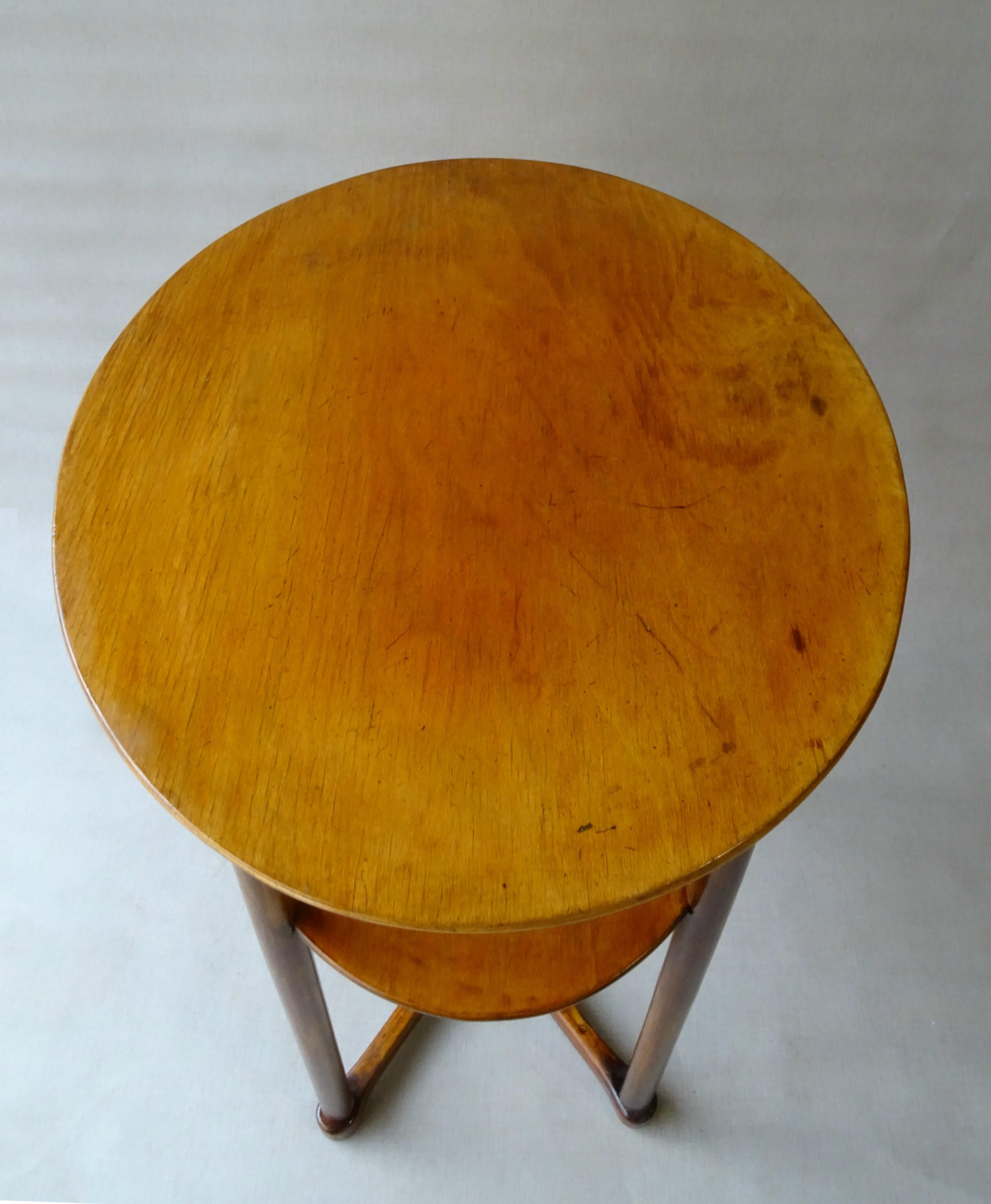 Oval pedestal table circa 1915 Nr.960/2 design Josef Hoffmann for J.J.Kohn