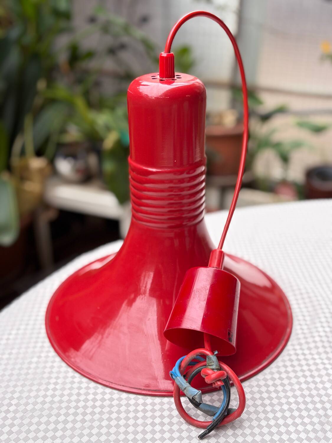 Ensemble de 5 suspensions vintage "formas" (espagne) – acier laqué rouge – état