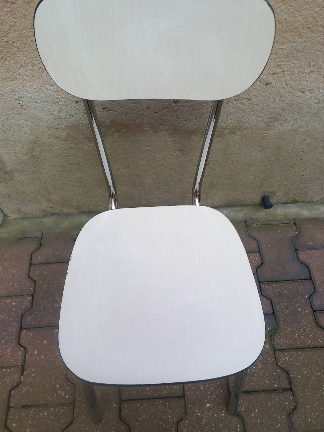 Chaise en formica