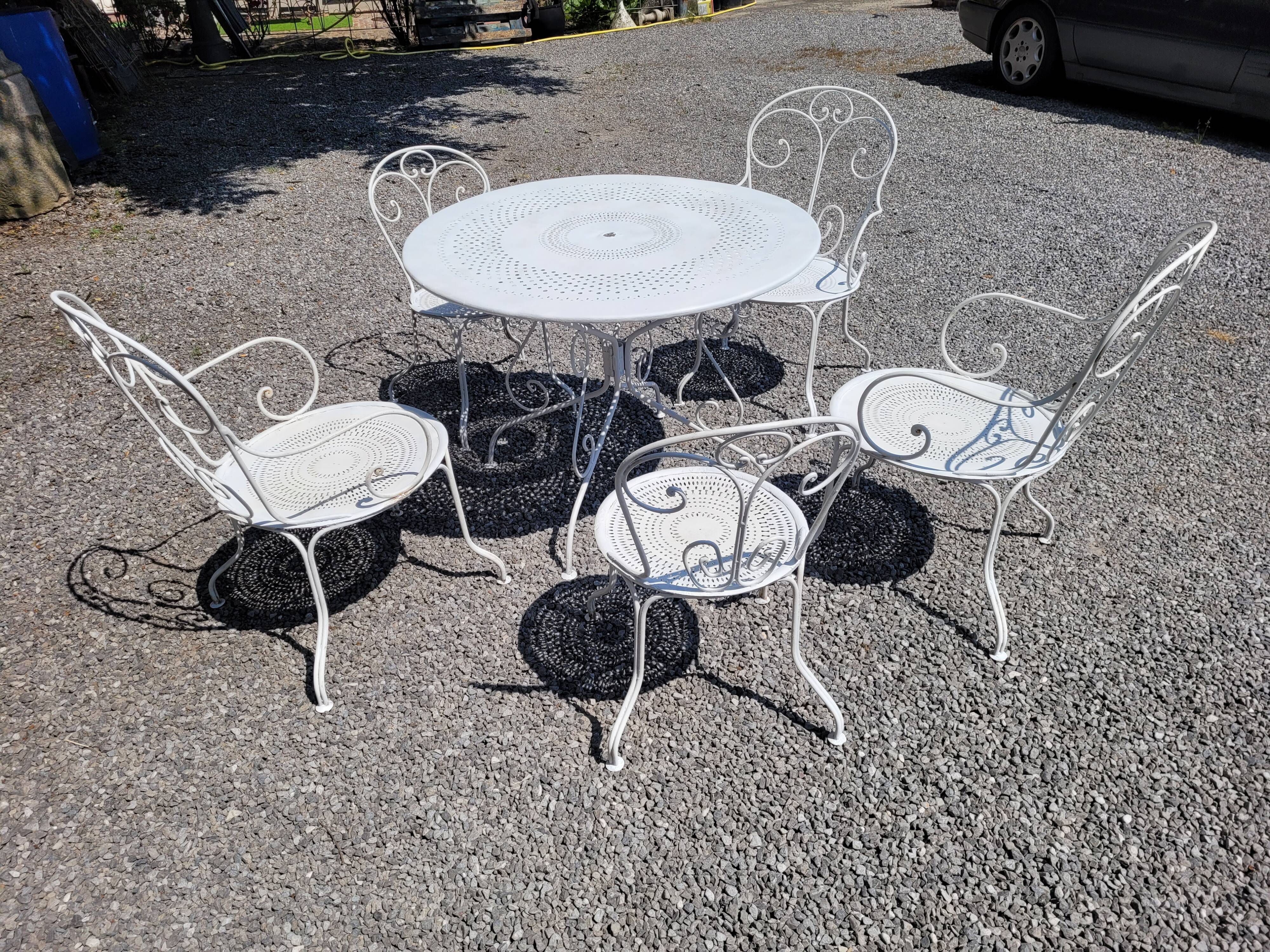 Old wrought iron garden furniture 3 armchairs + 2 chairs
