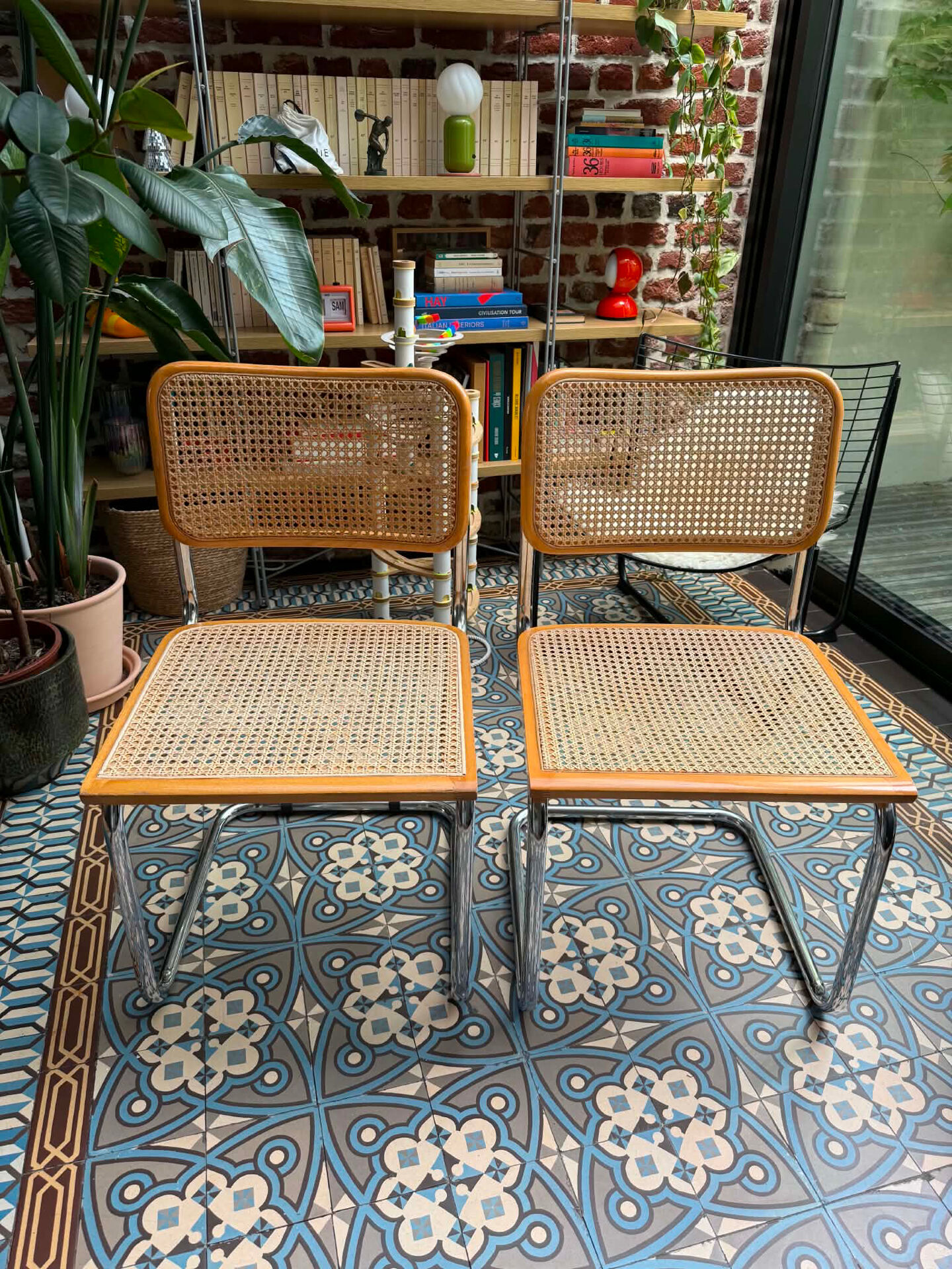 2 chaises Cesca B32 par Marcel Breuer