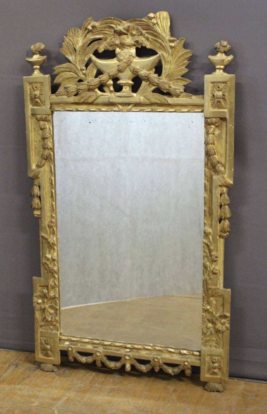 Miroir Louis XVI en bois doré XVIII siècle